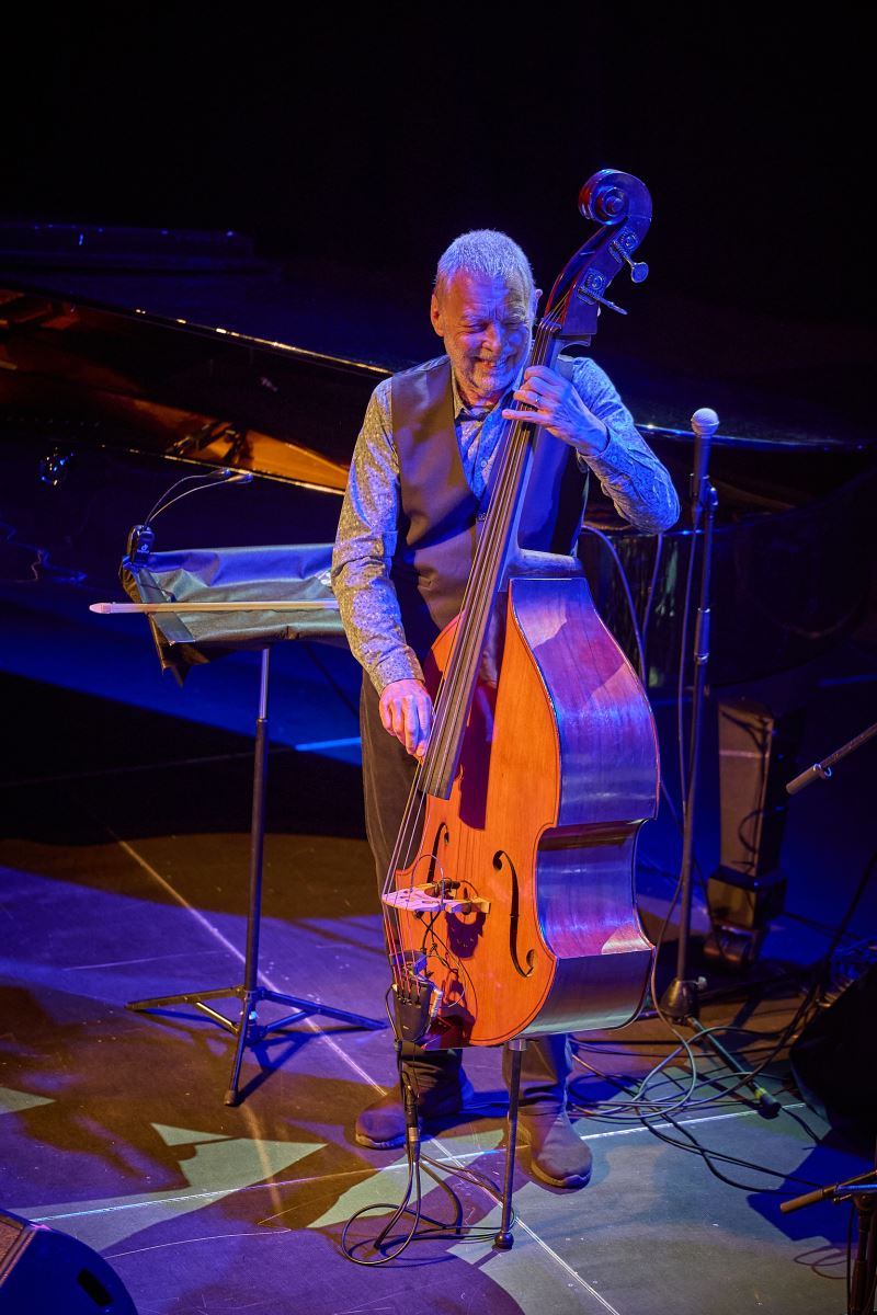 Dave Holland Trio (USA)